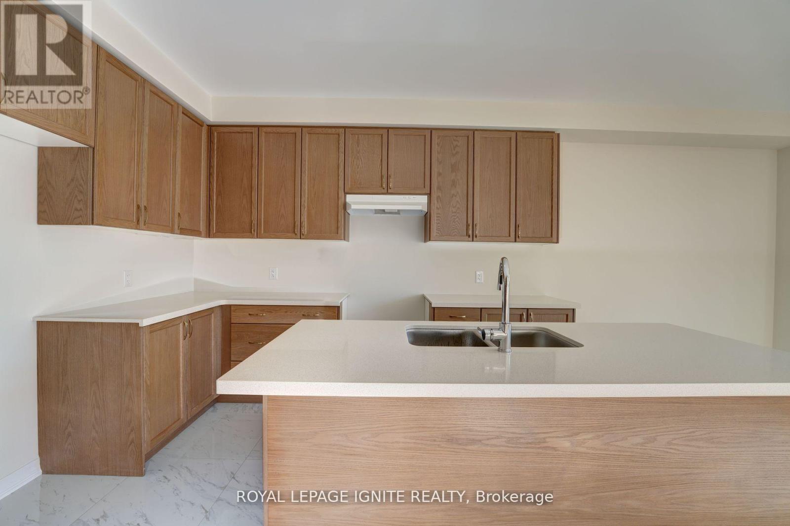 11 Ed Ewert Avenue, Clarington (Newcastle), Ontario  L1B 0W7 - Photo 8 - E12202105