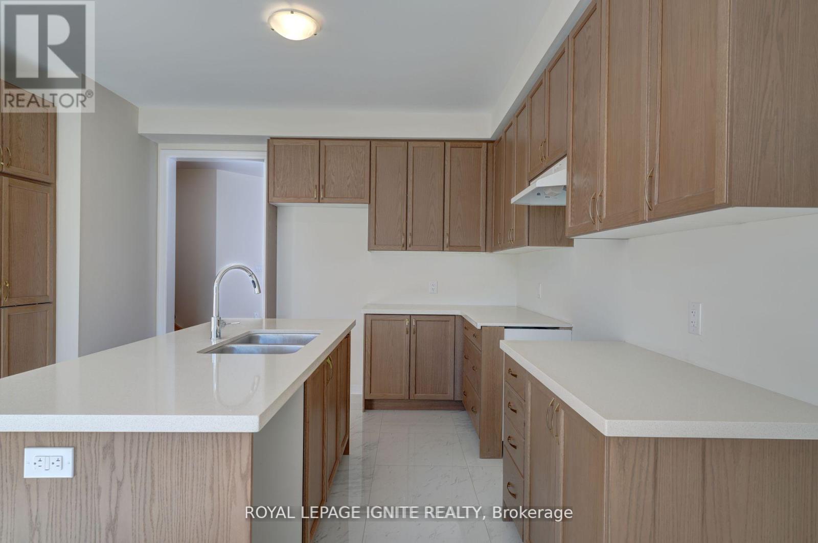 11 Ed Ewert Avenue, Clarington (Newcastle), Ontario  L1B 0W7 - Photo 9 - E12202105