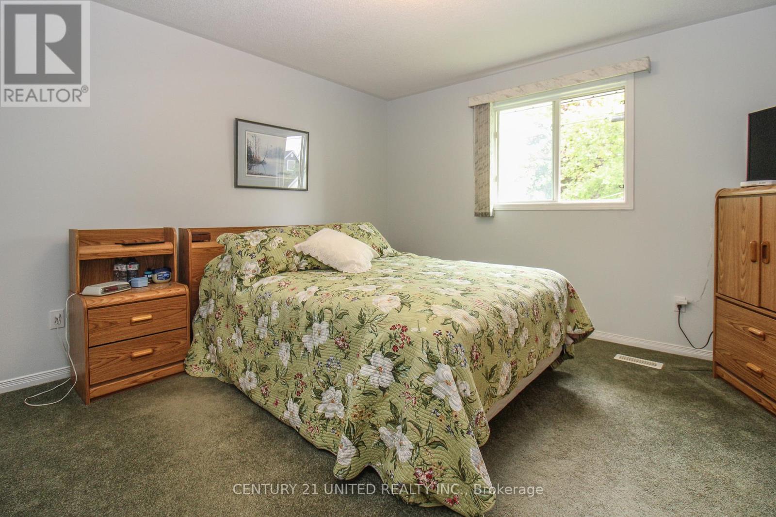 449 King George Street, Peterborough South (West), Ontario  K9J 1S2 - Photo 14 - X12202176