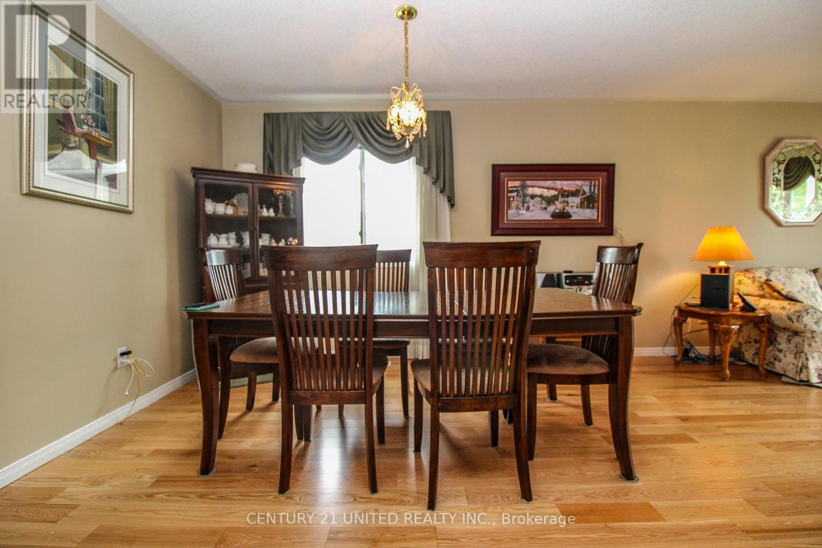 449 King George Street, Peterborough South (West), Ontario  K9J 1S2 - Photo 7 - X12202176