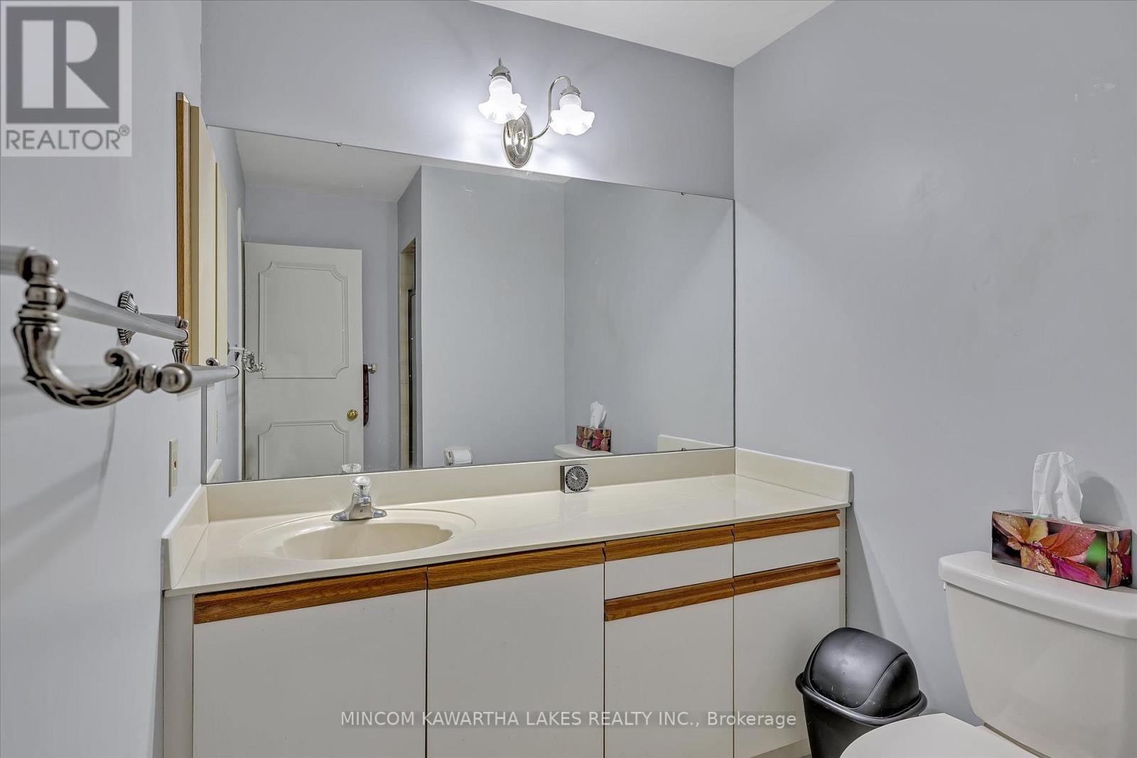 303 - 2185 Walker Avenue, Peterborough East (South), Ontario  K9L 1T6 - Photo 26 - X12202184