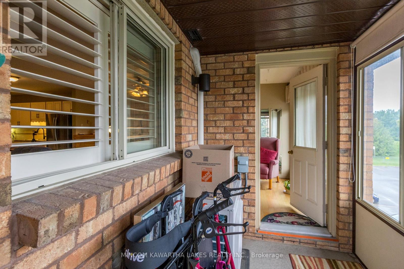 303 - 2185 Walker Avenue, Peterborough East (South), Ontario  K9L 1T6 - Photo 34 - X12202184