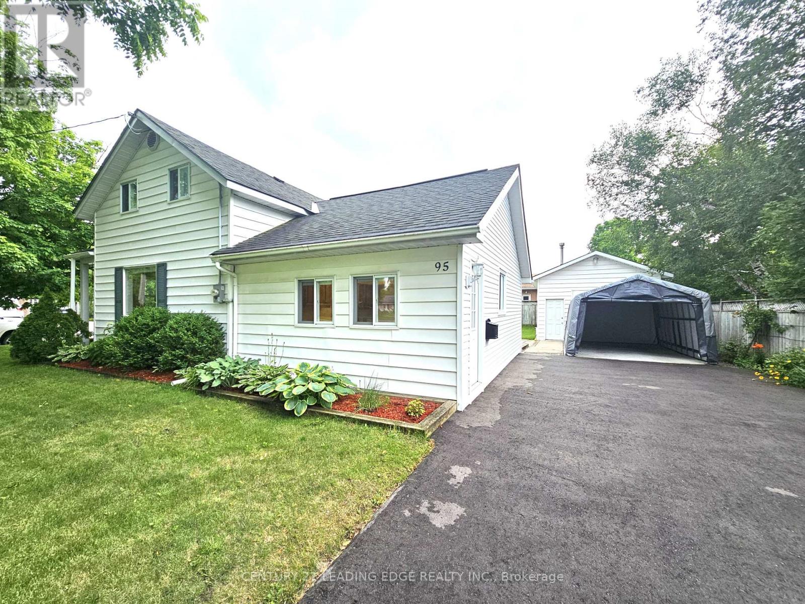 95 Adelaide Street N, Kawartha Lakes (Lindsay), Ontario  K9V 4L6 - Photo 2 - X12202010