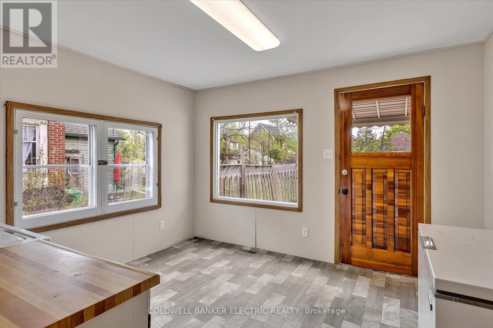 202 Braidwood Avenue, Peterborough South (West), Ontario  K9J 1V1 - Photo 23 - X12202357