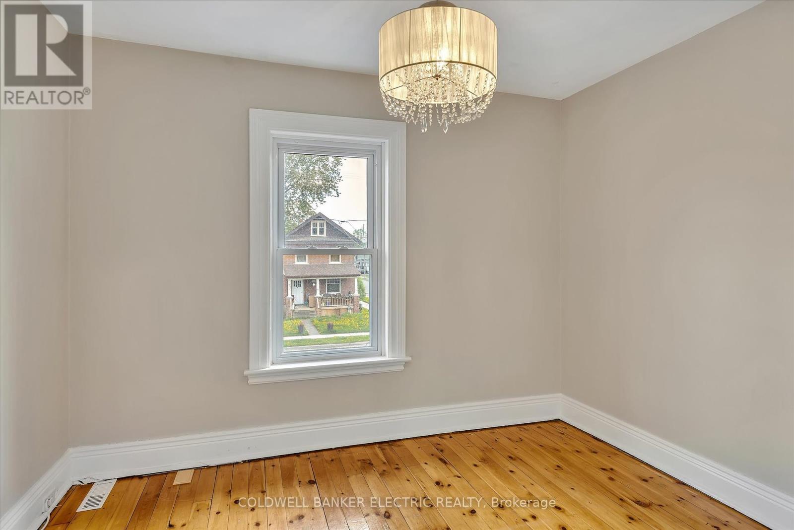 202 Braidwood Avenue, Peterborough South (West), Ontario  K9J 1V1 - Photo 35 - X12202357