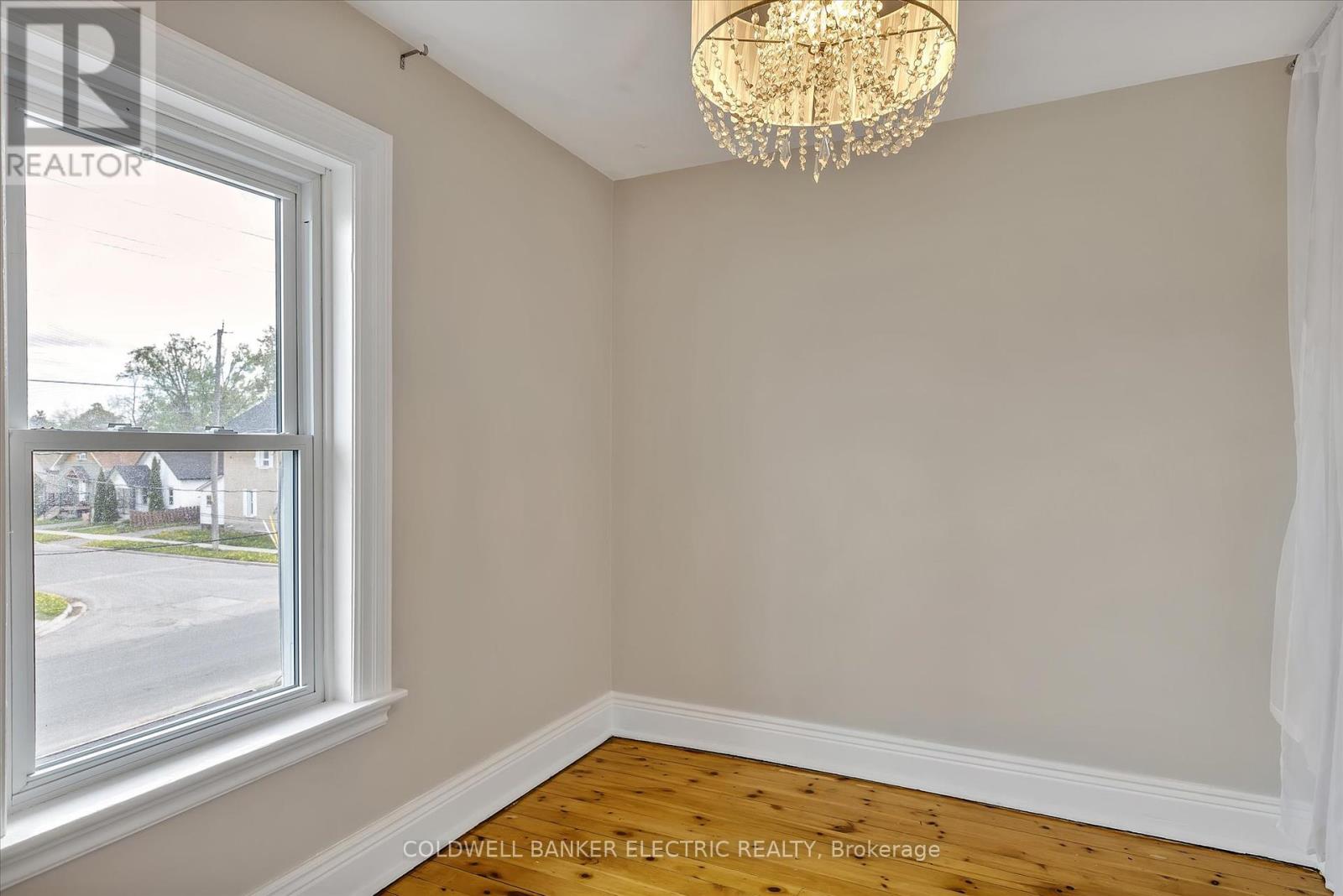 202 Braidwood Avenue, Peterborough South (West), Ontario  K9J 1V1 - Photo 37 - X12202357
