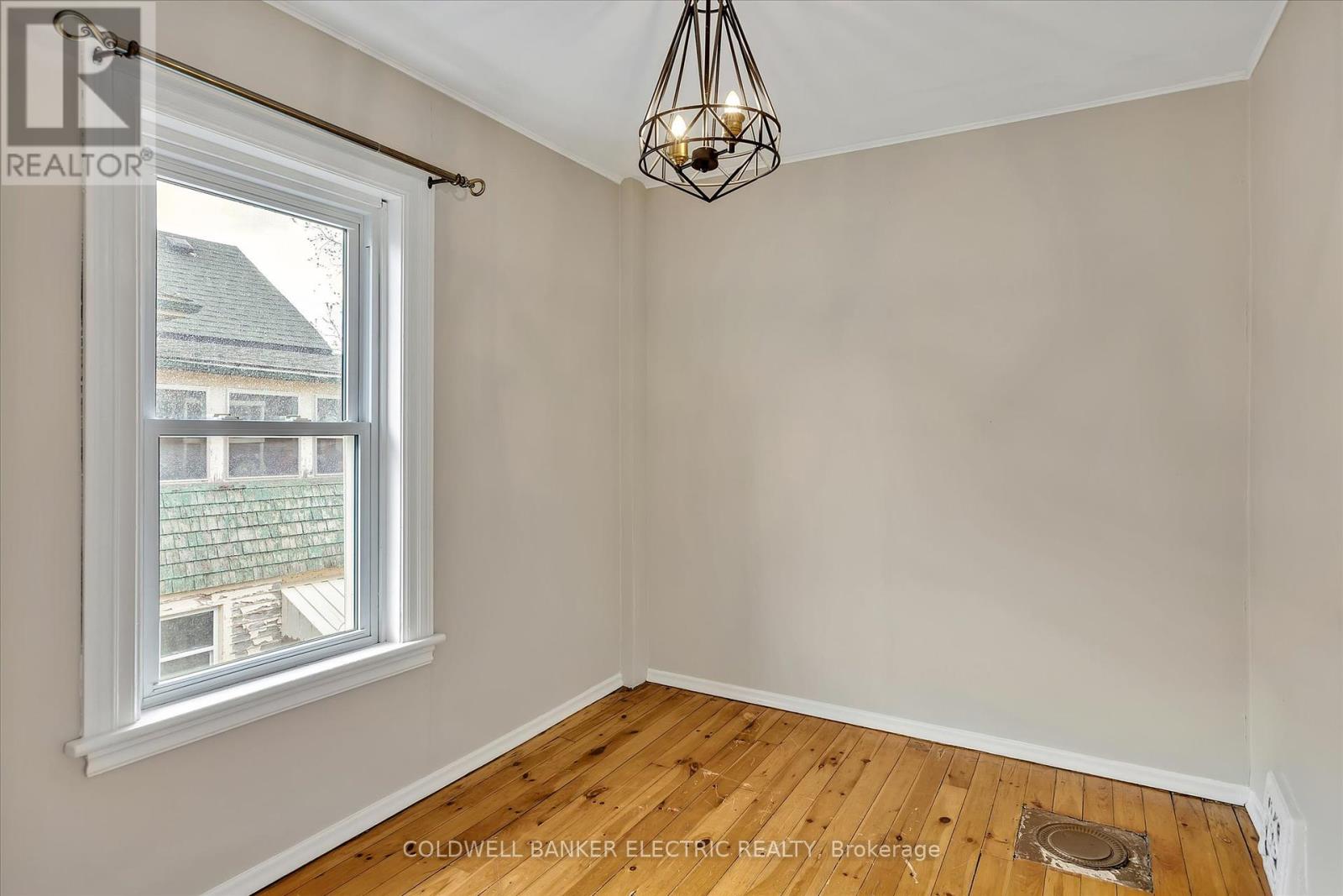 202 Braidwood Avenue, Peterborough South (West), Ontario  K9J 1V1 - Photo 39 - X12202357