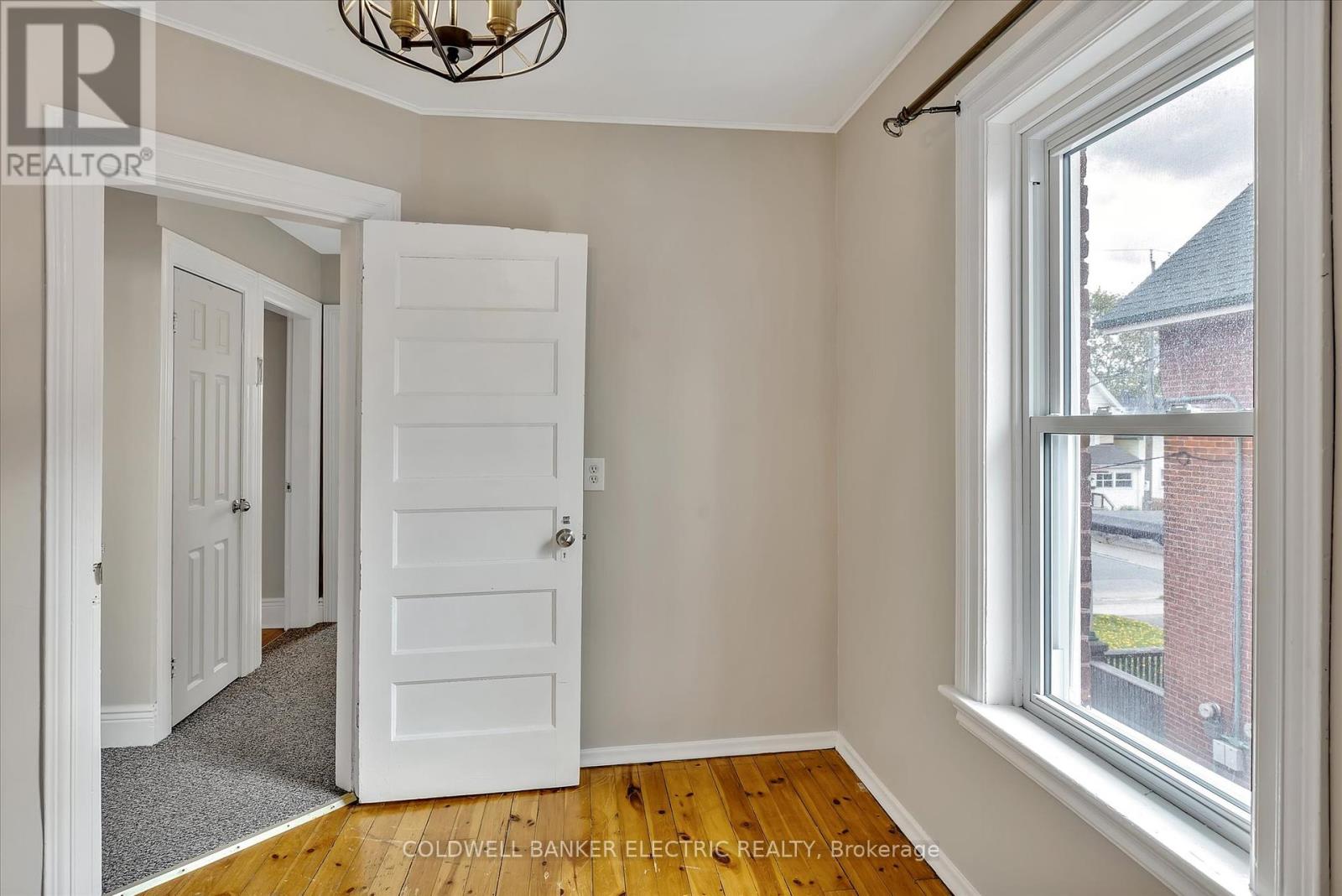 202 Braidwood Avenue, Peterborough South (West), Ontario  K9J 1V1 - Photo 40 - X12202357