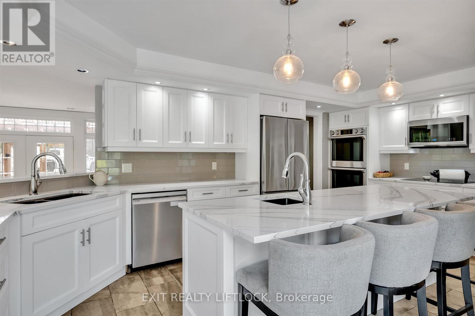 65 Kenrei Road, Kawartha Lakes (Fenelon), Ontario  K9V 4R1 - Photo 10 - X12202507