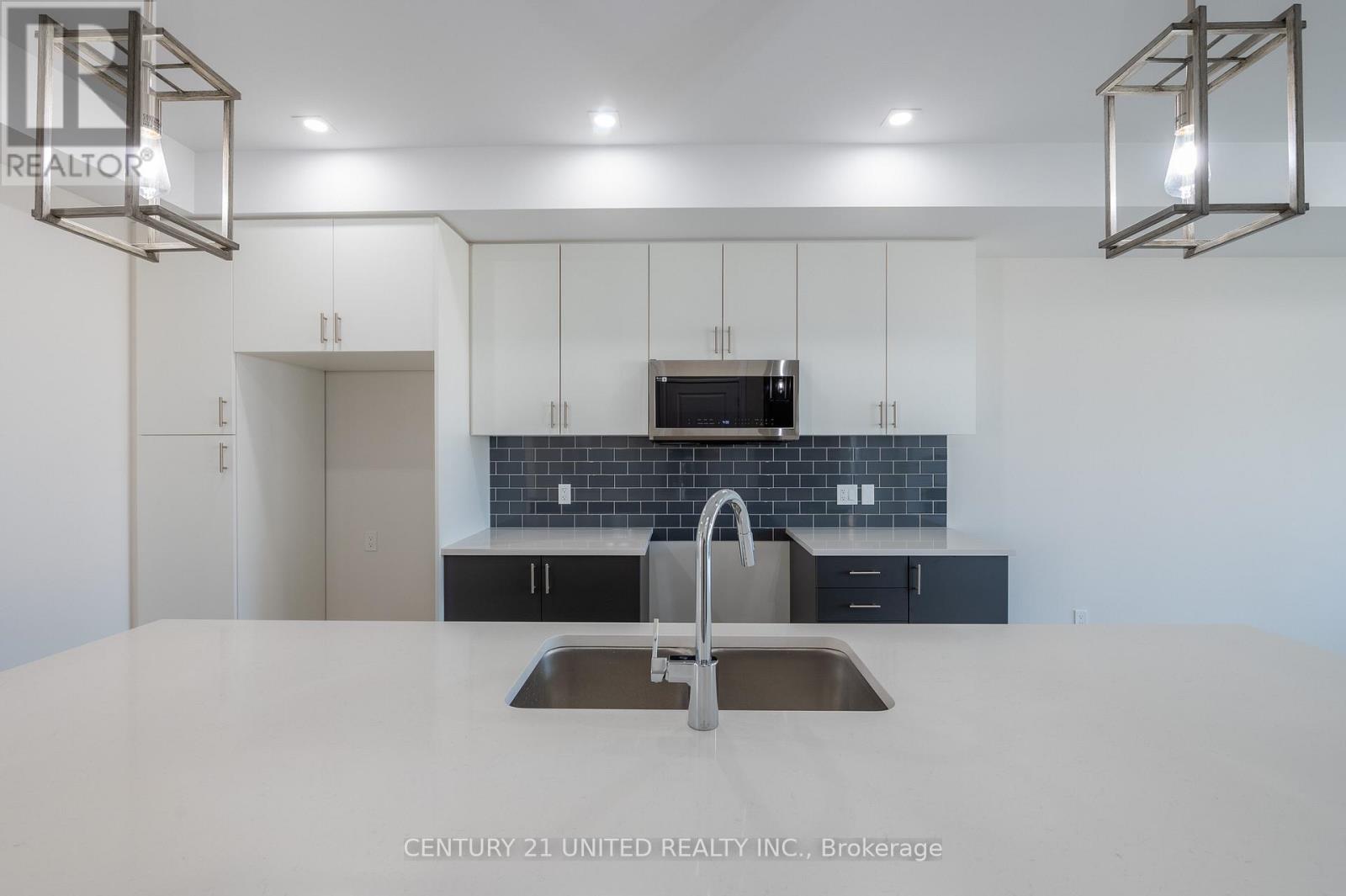 309 Mullighan Gardens, Peterborough North (North), Ontario  K9K 0G3 - Photo 3 - X12202746