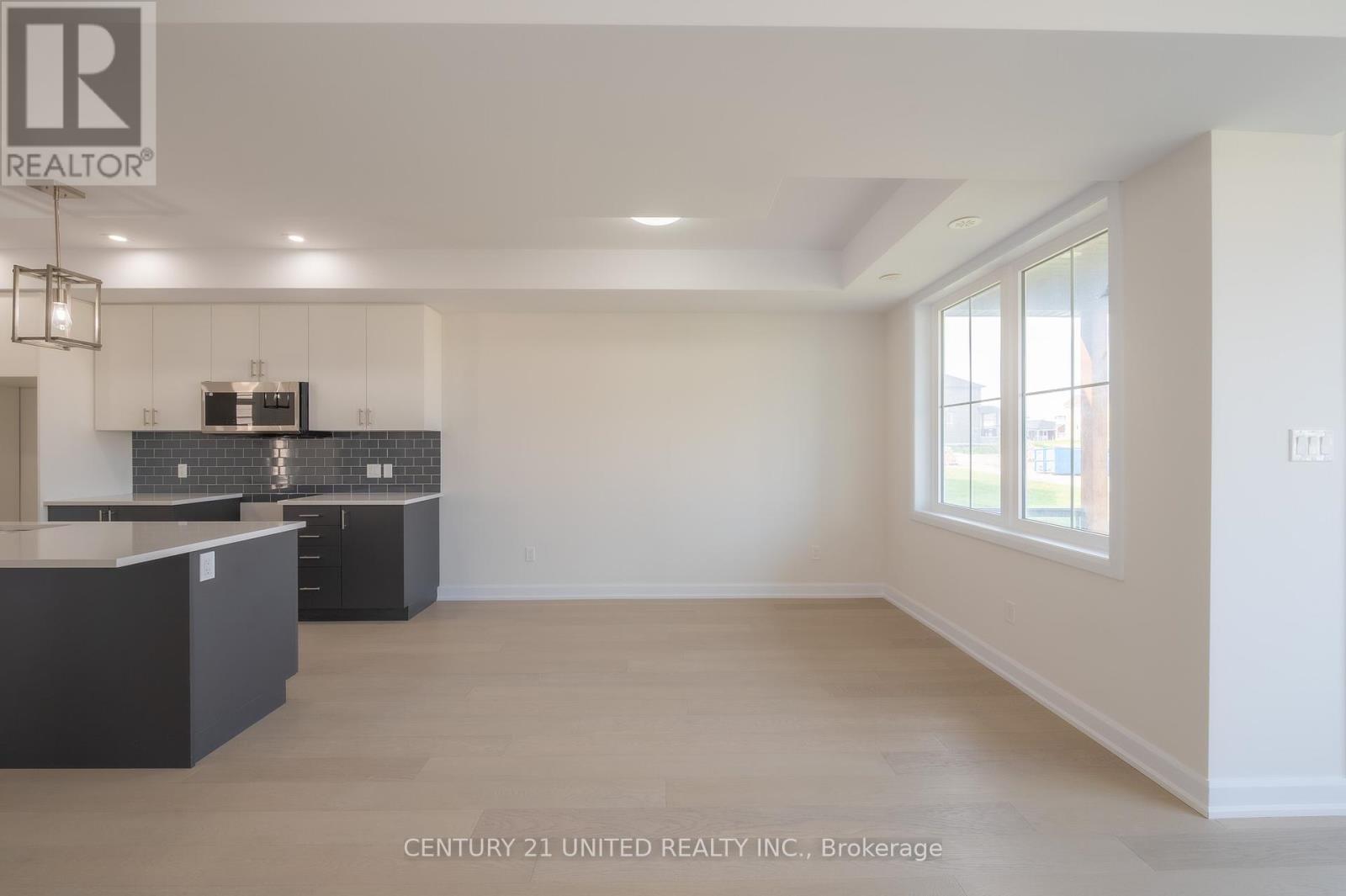 309 Mullighan Gardens, Peterborough North (North), Ontario  K9K 0G3 - Photo 7 - X12202746