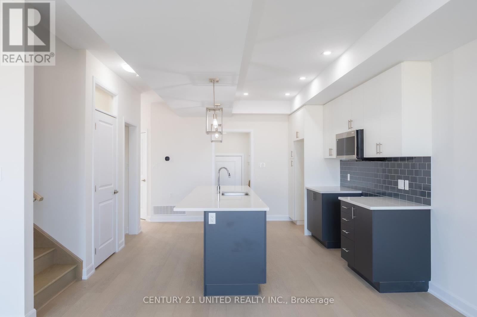 309 Mullighan Gardens, Peterborough North (North), Ontario  K9K 0G3 - Photo 8 - X12202746