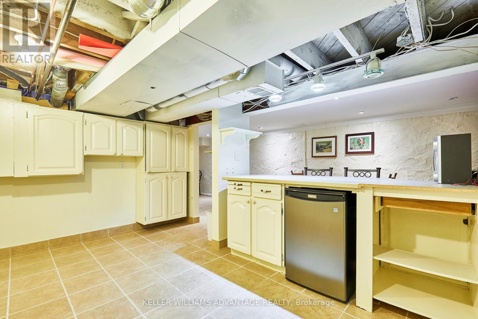 267 Mcgill Drive, Kawartha Lakes (Ops), Ontario  K9V 4R4 - Photo 35 - X12202861