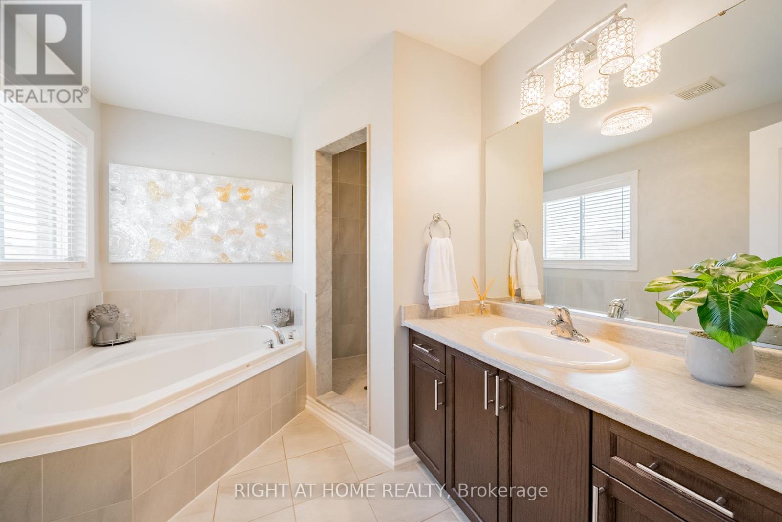 38 Claxton Crescent, Kawartha Lakes (Lindsay), Ontario  K9V 0N2 - Photo 26 - X12202966