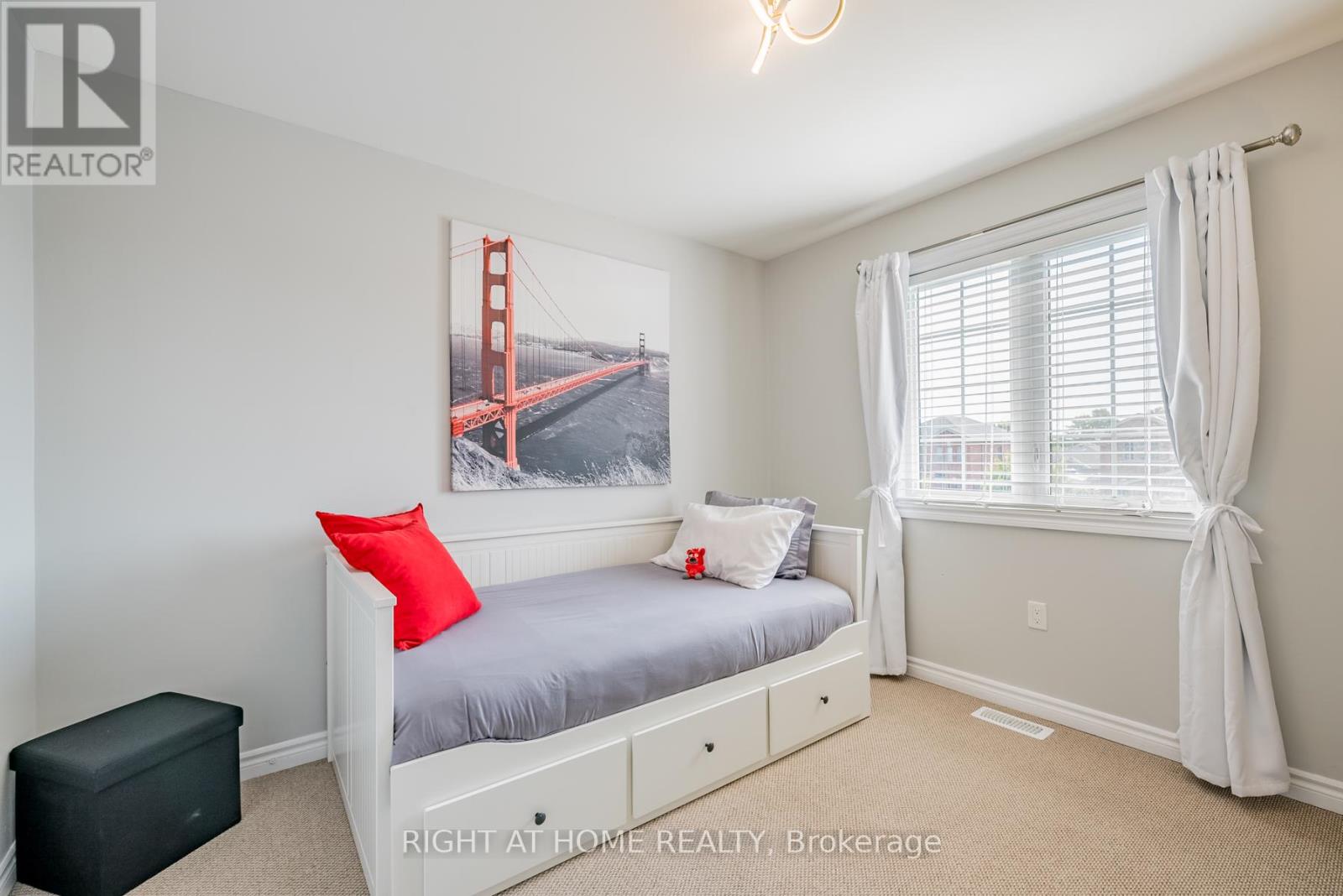 38 Claxton Crescent, Kawartha Lakes (Lindsay), Ontario  K9V 0N2 - Photo 30 - X12202966