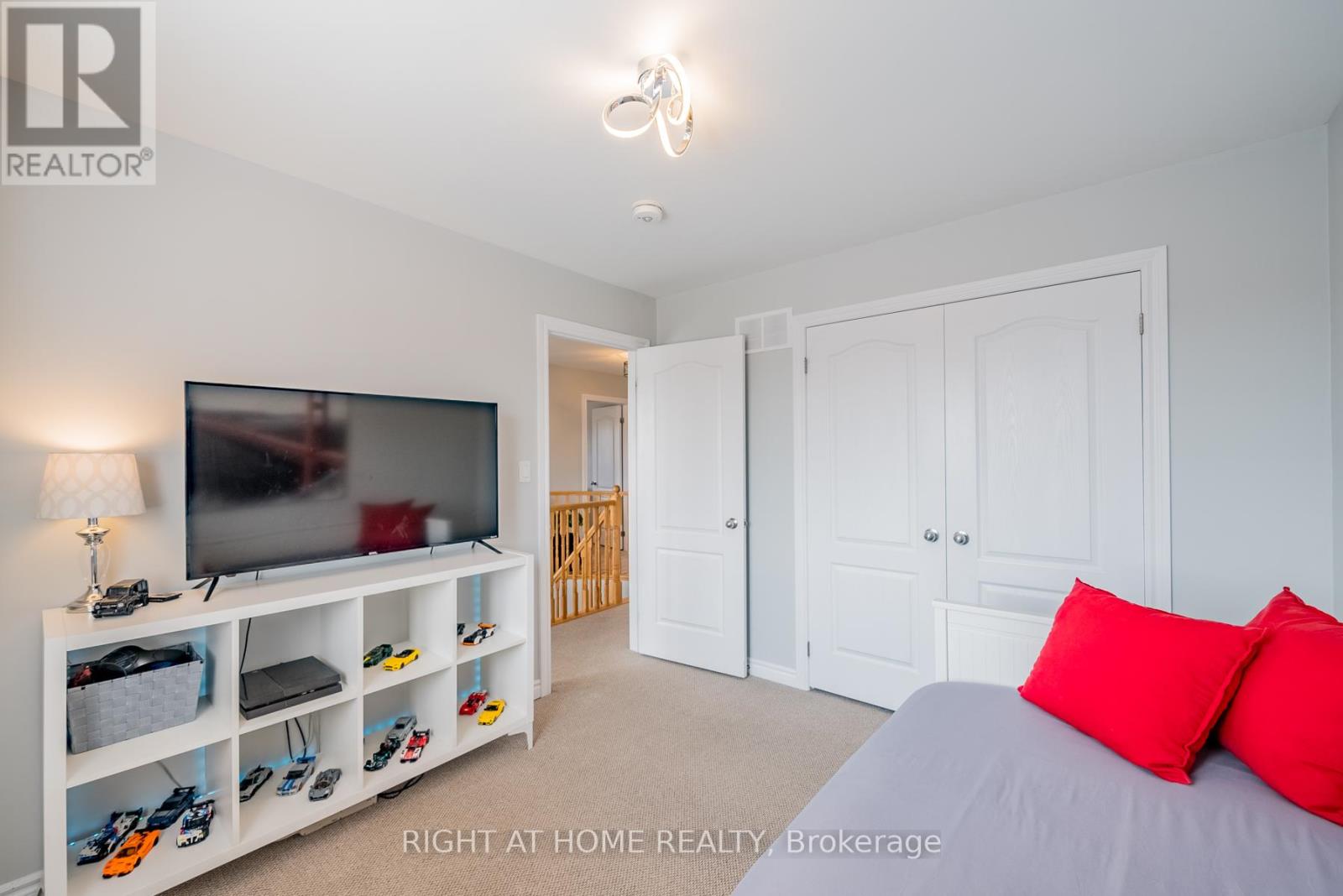 38 Claxton Crescent, Kawartha Lakes (Lindsay), Ontario  K9V 0N2 - Photo 31 - X12202966