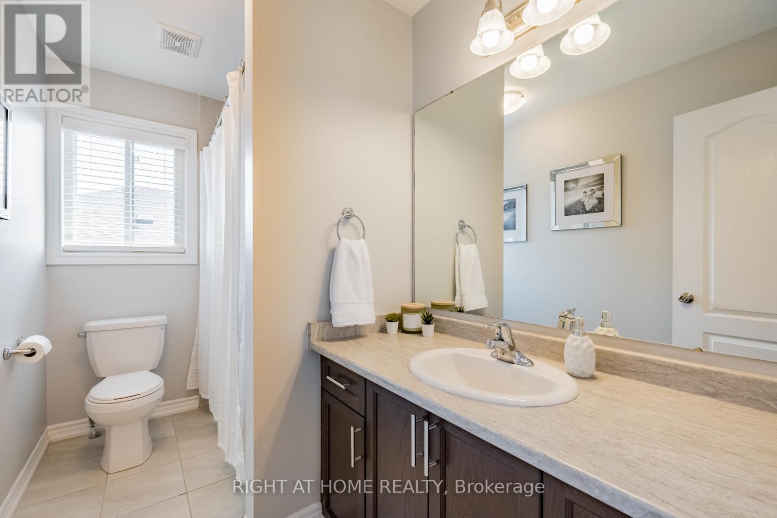 38 Claxton Crescent, Kawartha Lakes (Lindsay), Ontario  K9V 0N2 - Photo 32 - X12202966