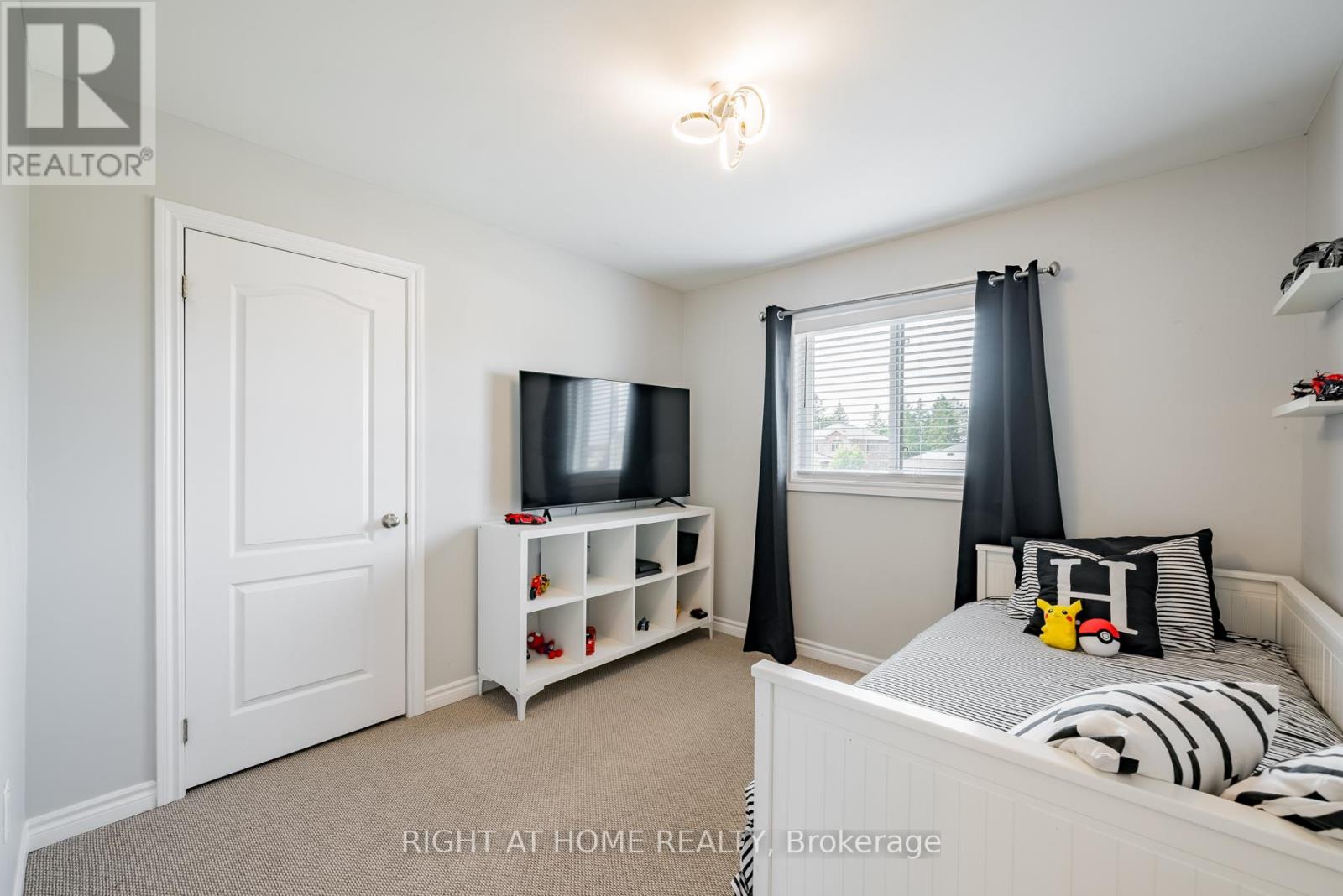 38 Claxton Crescent, Kawartha Lakes (Lindsay), Ontario  K9V 0N2 - Photo 33 - X12202966