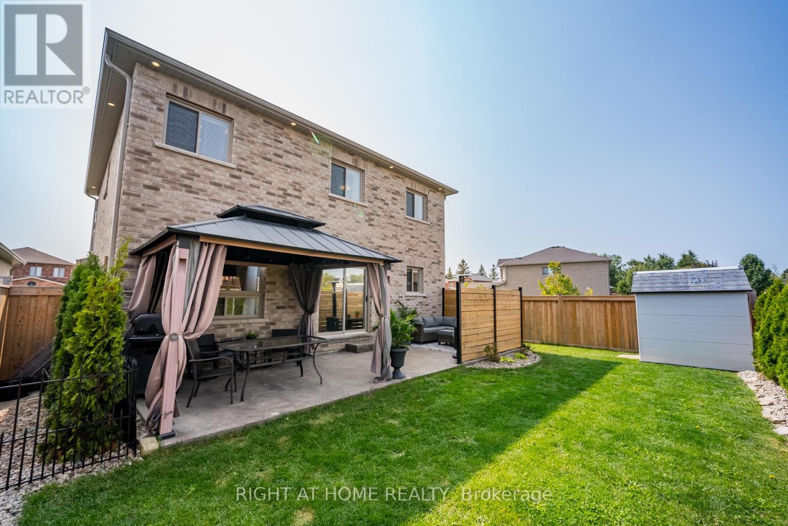 38 Claxton Crescent, Kawartha Lakes (Lindsay), Ontario  K9V 0N2 - Photo 35 - X12202966