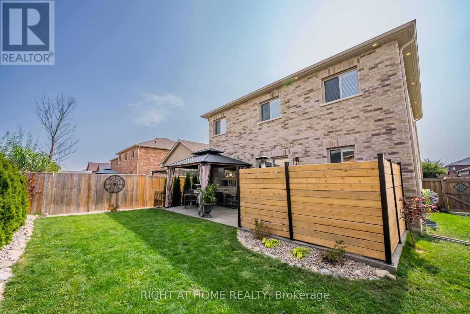 38 Claxton Crescent, Kawartha Lakes (Lindsay), Ontario  K9V 0N2 - Photo 36 - X12202966