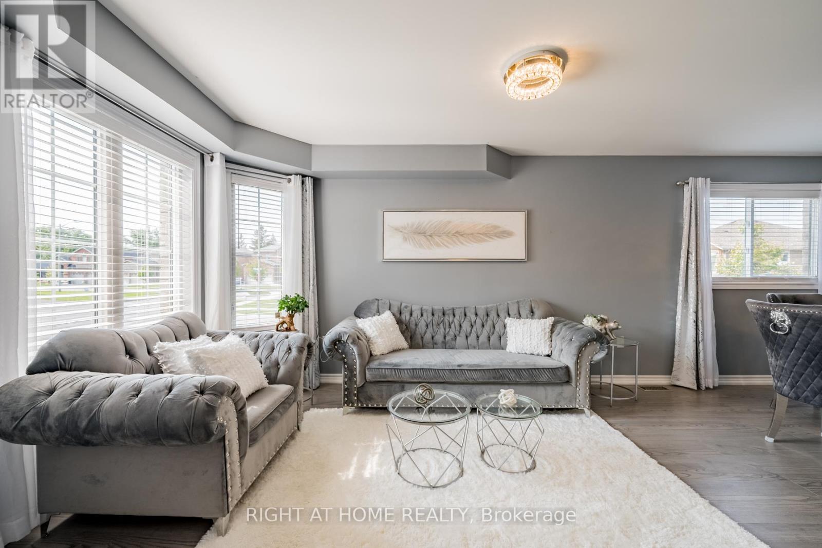 38 Claxton Crescent, Kawartha Lakes (Lindsay), Ontario  K9V 0N2 - Photo 7 - X12202966