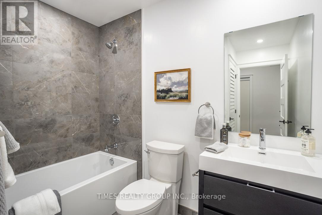206 - 195 Hunter Street E, Peterborough East (Central), Ontario  K9H 1G9 - Photo 3 - X12203571