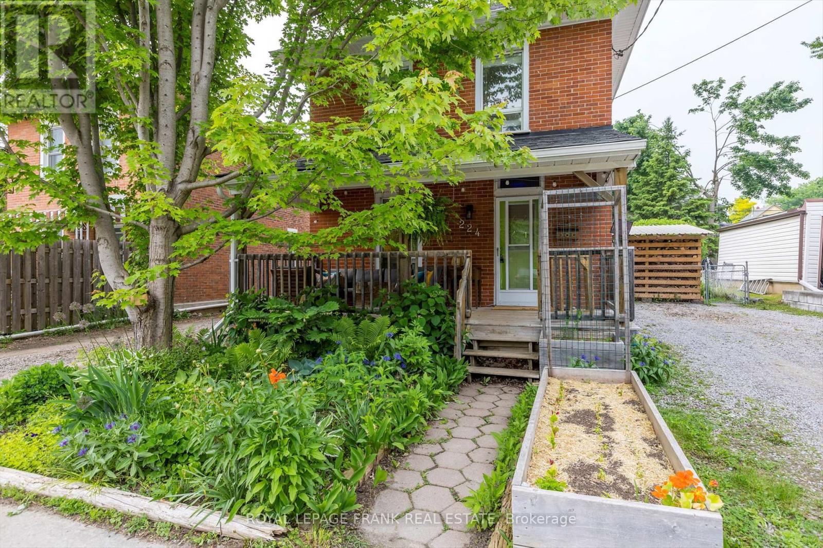 224 Munroe Avenue, Peterborough East (Central), Ontario  K9H 1H8 - Photo 1 - X12204522