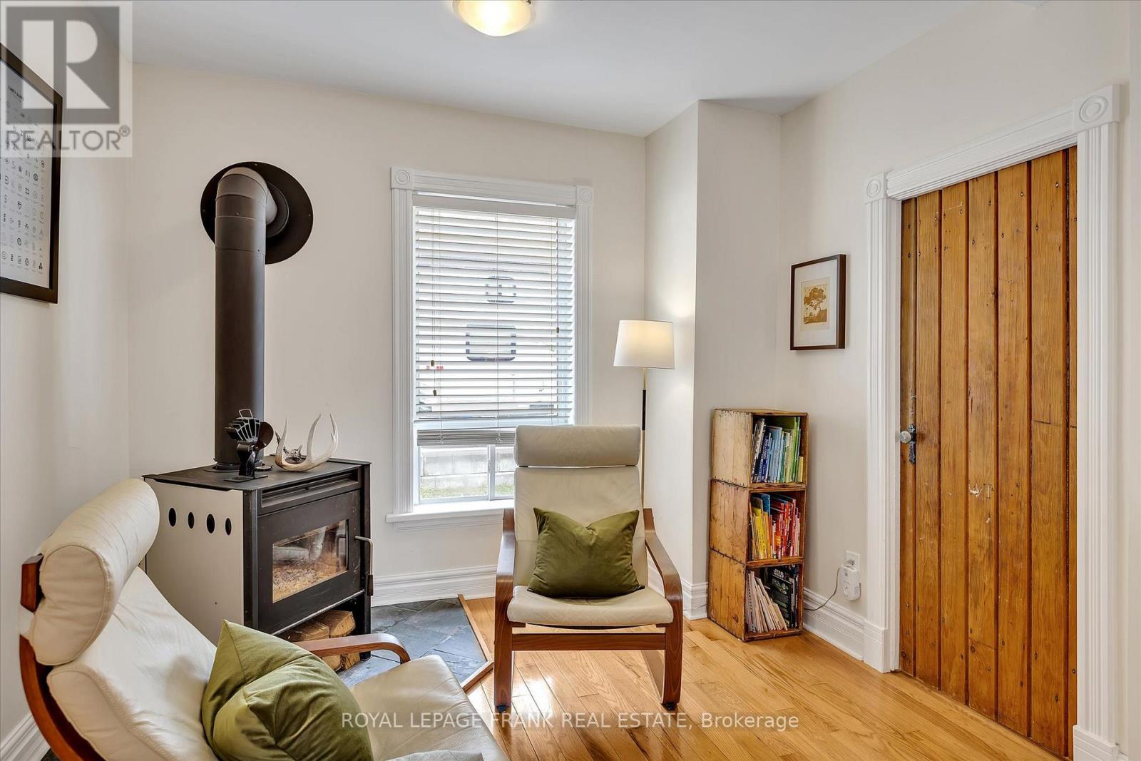 224 Munroe Avenue, Peterborough East (Central), Ontario  K9H 1H8 - Photo 12 - X12204522
