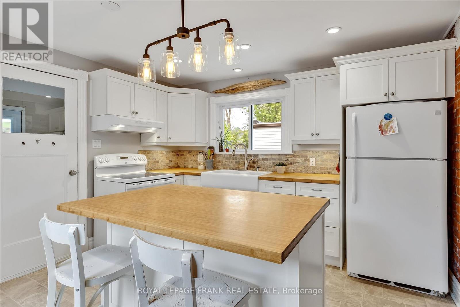 224 Munroe Avenue, Peterborough East (Central), Ontario  K9H 1H8 - Photo 17 - X12204522