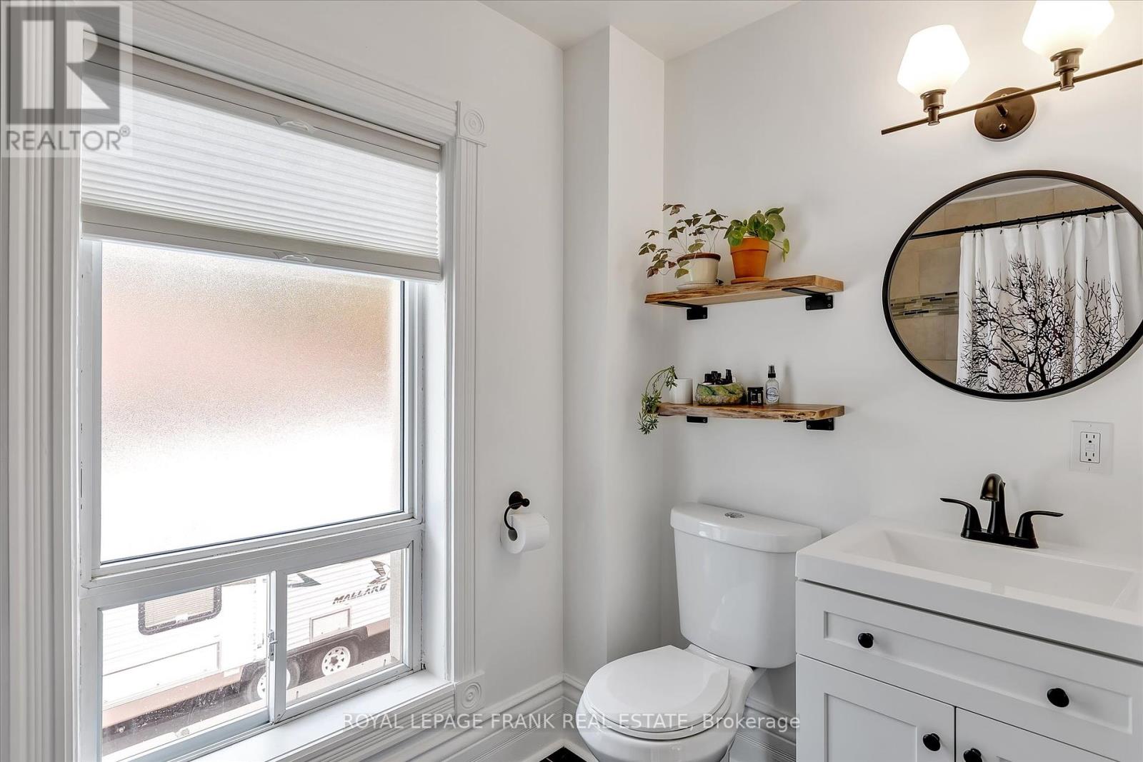 224 Munroe Avenue, Peterborough East (Central), Ontario  K9H 1H8 - Photo 30 - X12204522