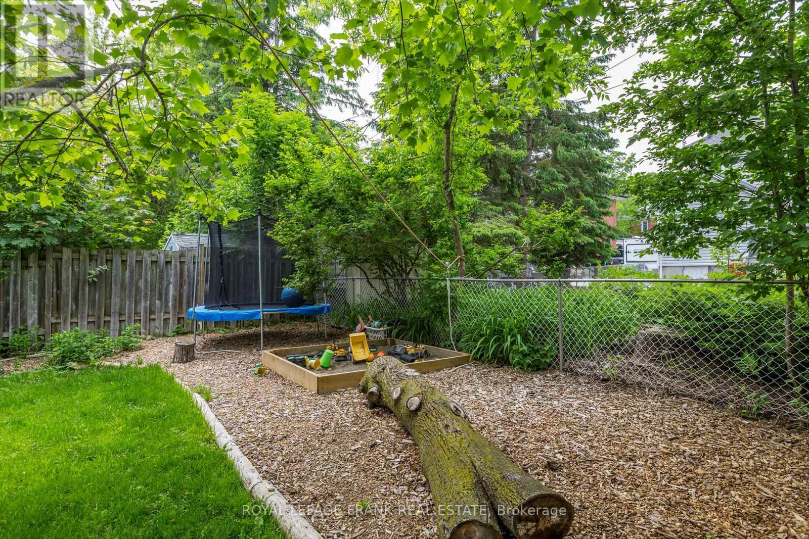 224 Munroe Avenue, Peterborough East (Central), Ontario  K9H 1H8 - Photo 43 - X12204522