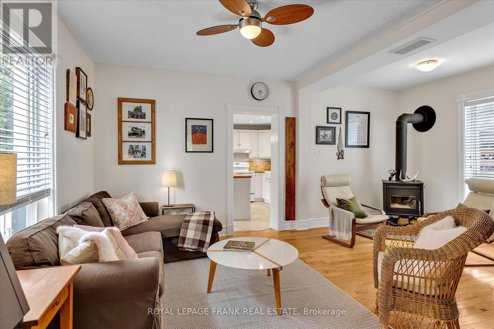 224 Munroe Avenue, Peterborough East (Central), Ontario  K9H 1H8 - Photo 8 - X12204522