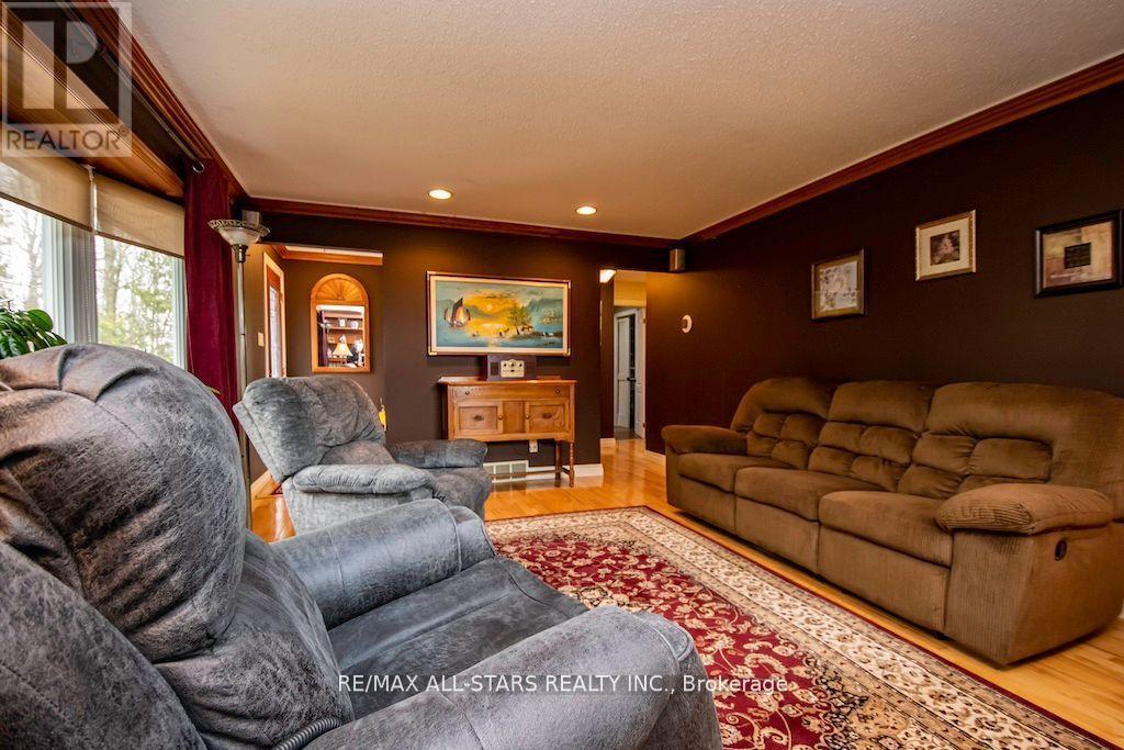 690 Post Road, Kawartha Lakes (Ops), Ontario  K0L 2X0 - Photo 5 - X12204683