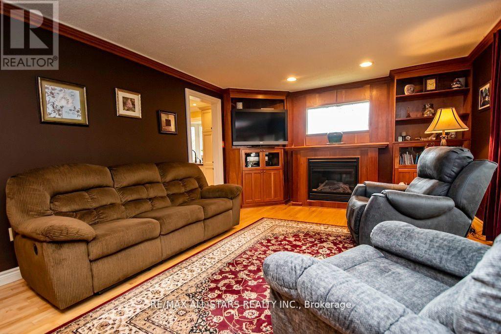 690 Post Road, Kawartha Lakes (Ops), Ontario  K0L 2X0 - Photo 6 - X12204683