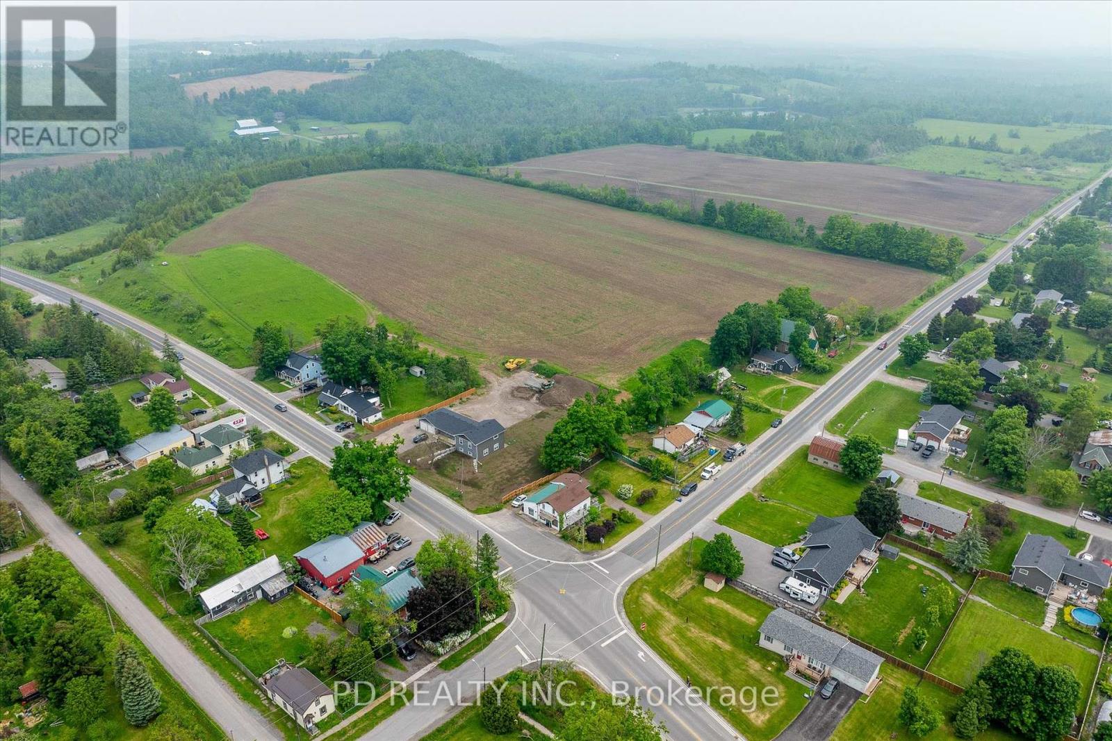 2449 Queen Mary Street, Cavan Monaghan (Cavan Twp), Ontario  L0A 1C0 - Photo 16 - X12205016