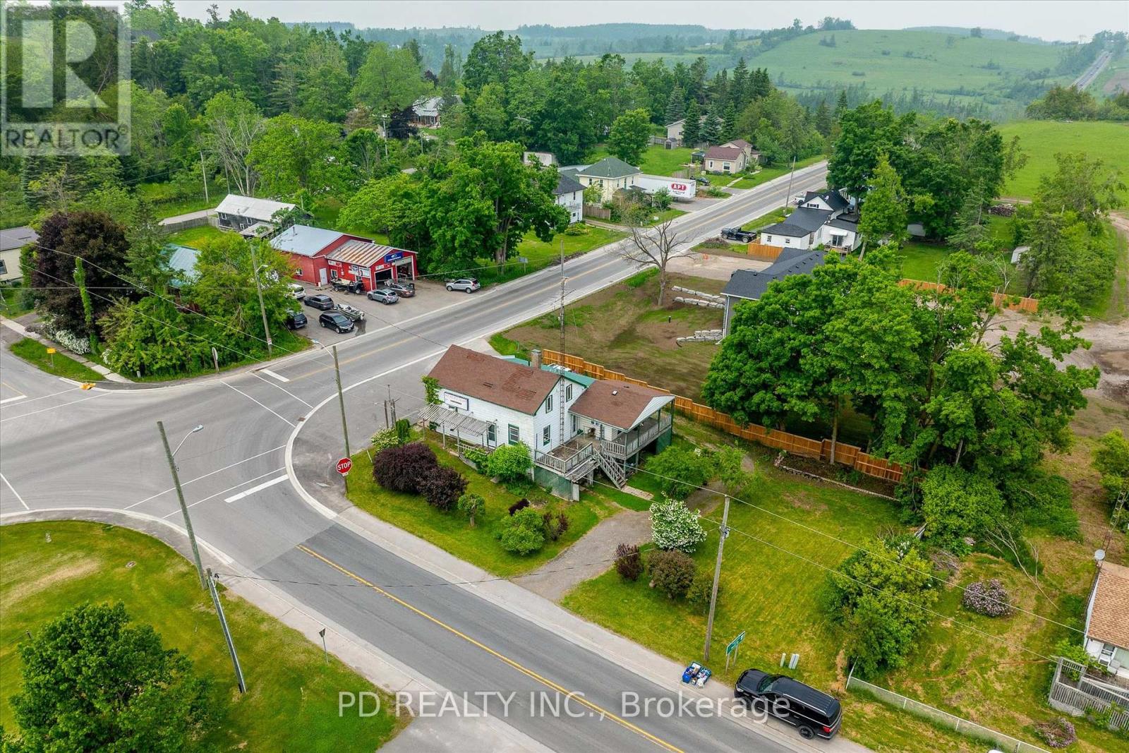 2449 Queen Mary Street, Cavan Monaghan (Cavan Twp), Ontario  L0A 1C0 - Photo 6 - X12205016