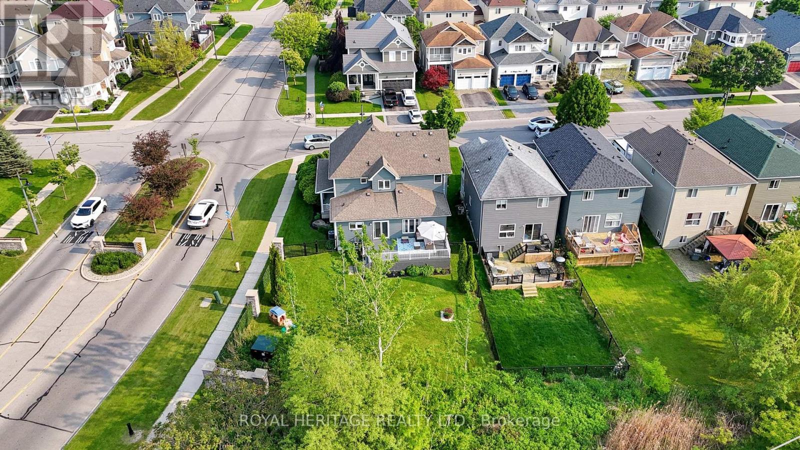 2 Milligan Street, Clarington (Newcastle), Ontario  L1B 1R2 - Photo 3 - E12205887