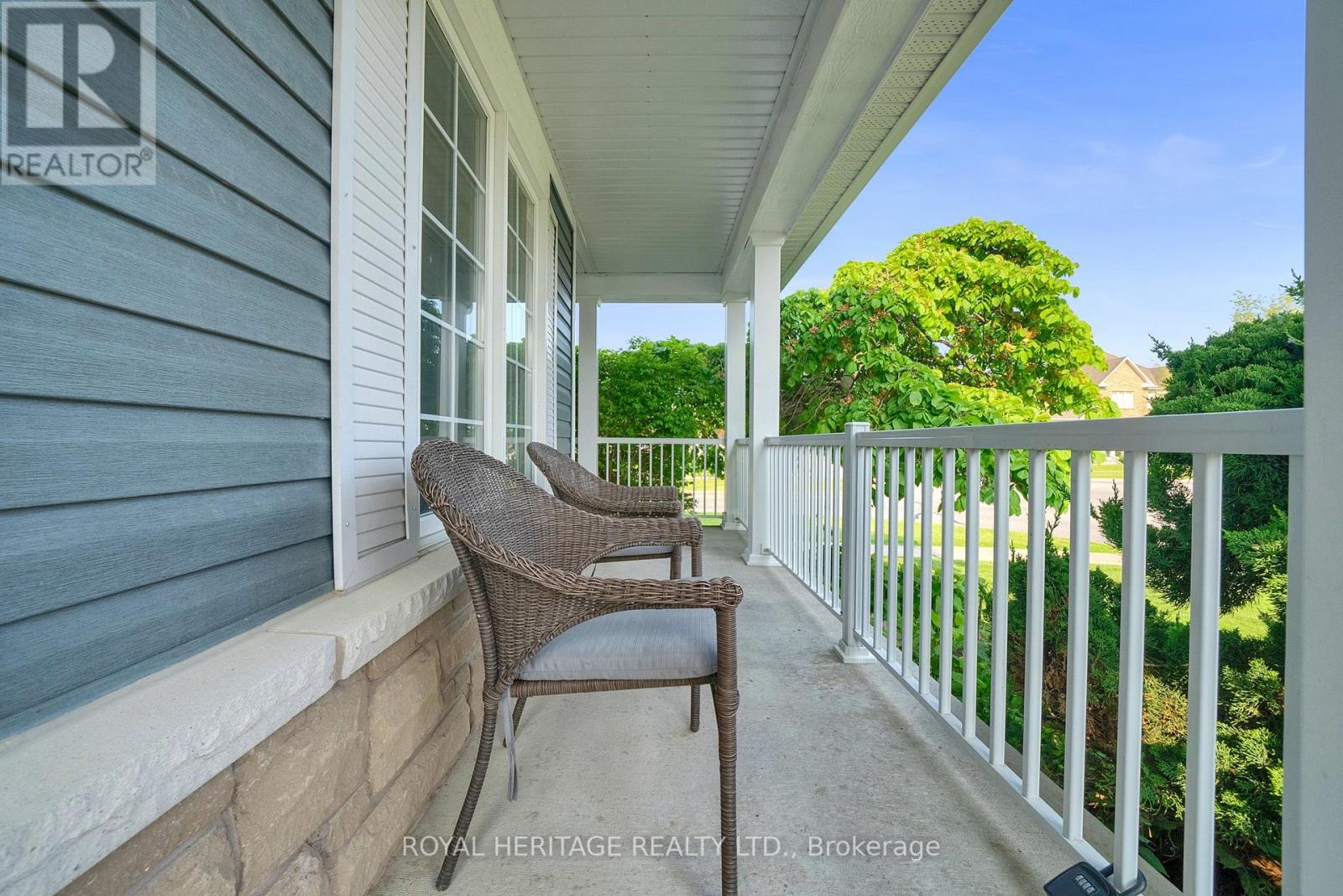 2 Milligan Street, Clarington (Newcastle), Ontario  L1B 1R2 - Photo 8 - E12205887