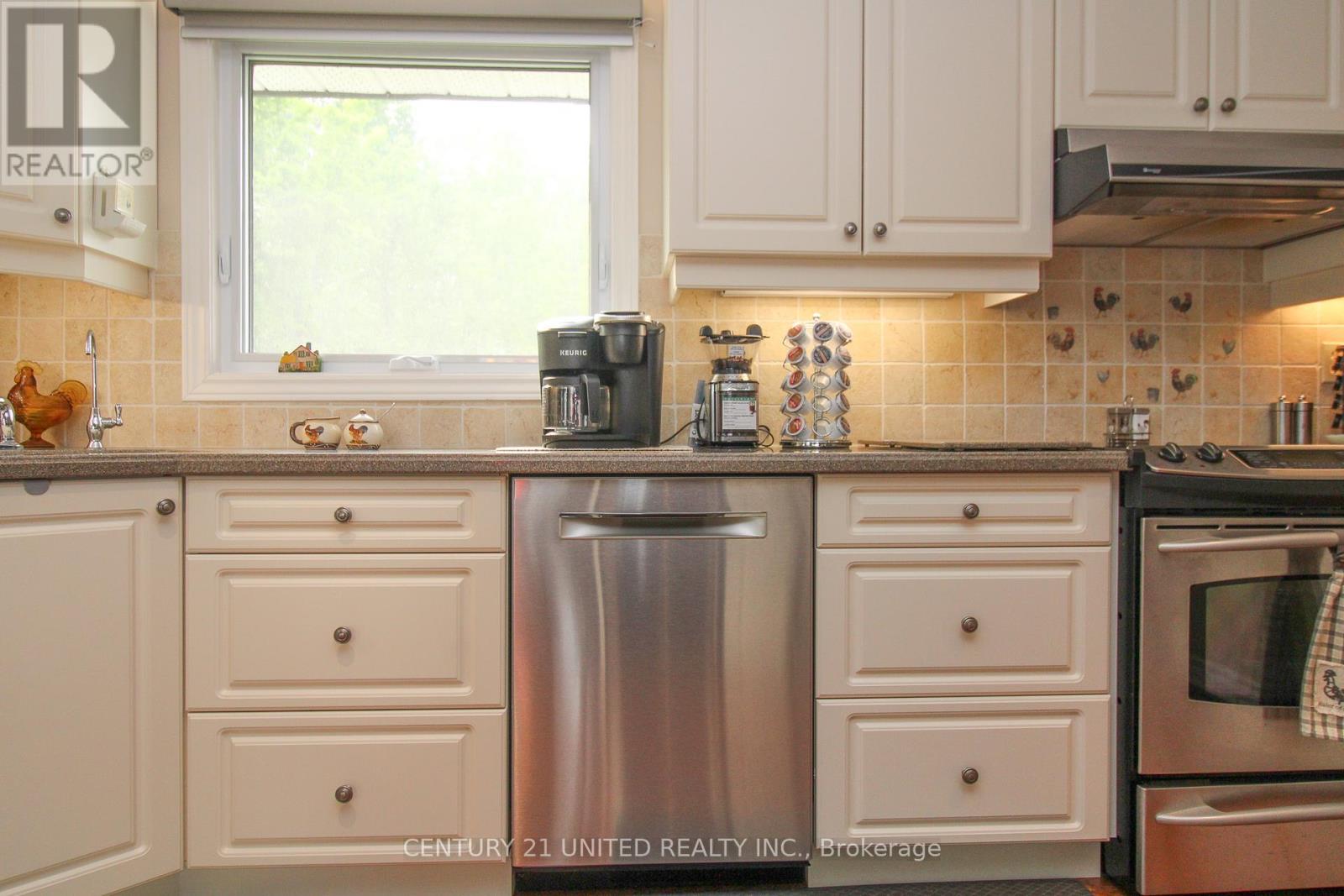 219 Arnott Drive, Selwyn, Ontario  K0L 1T0 - Photo 8 - X12206287