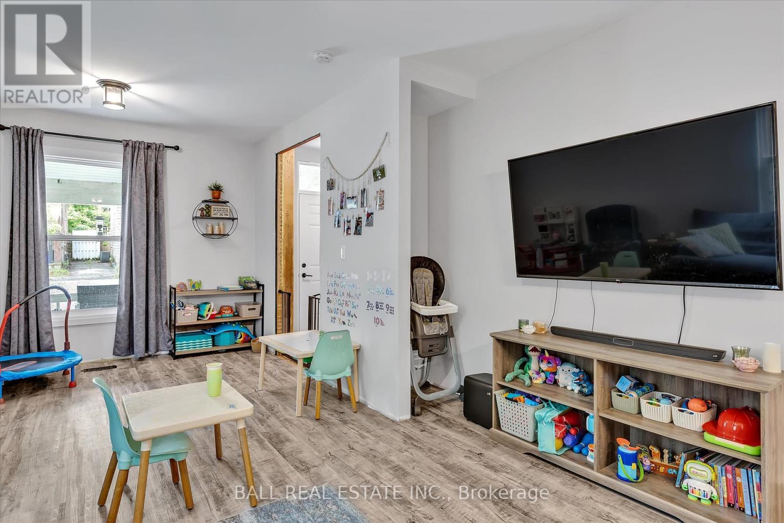 576 Bethune Street, Peterborough Central (North), Ontario  K9H 3Z8 - Photo 12 - X12206343