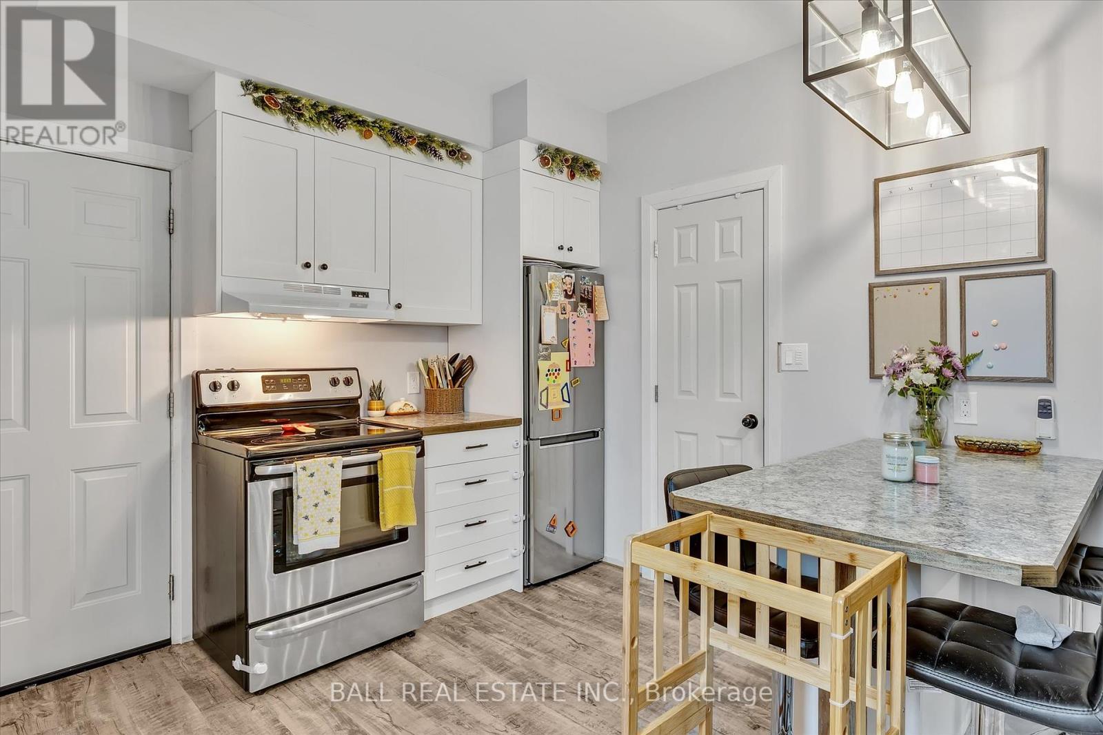 576 Bethune Street, Peterborough Central (North), Ontario  K9H 3Z8 - Photo 15 - X12206343