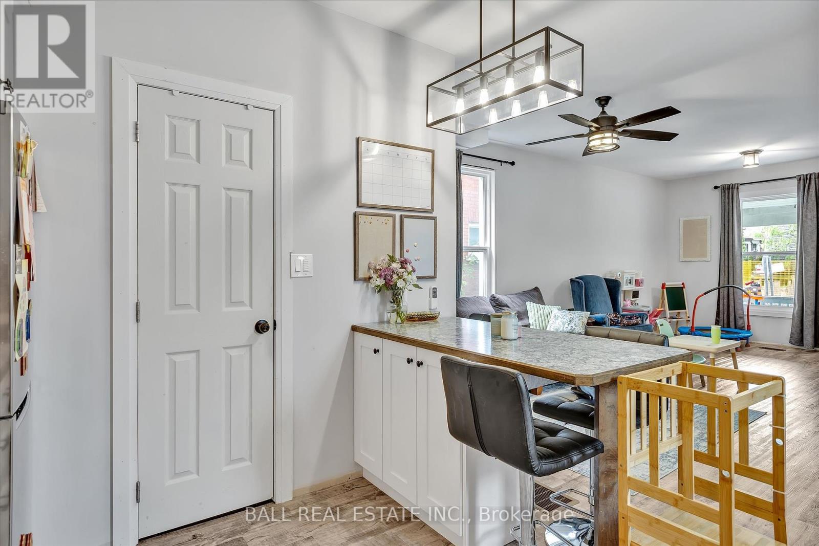 576 Bethune Street, Peterborough Central (North), Ontario  K9H 3Z8 - Photo 18 - X12206343