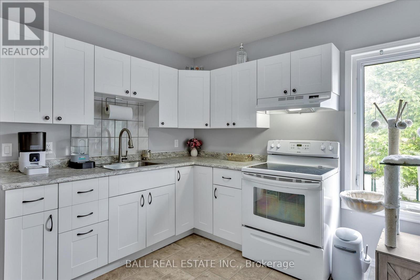 576 Bethune Street, Peterborough Central (North), Ontario  K9H 3Z8 - Photo 29 - X12206343