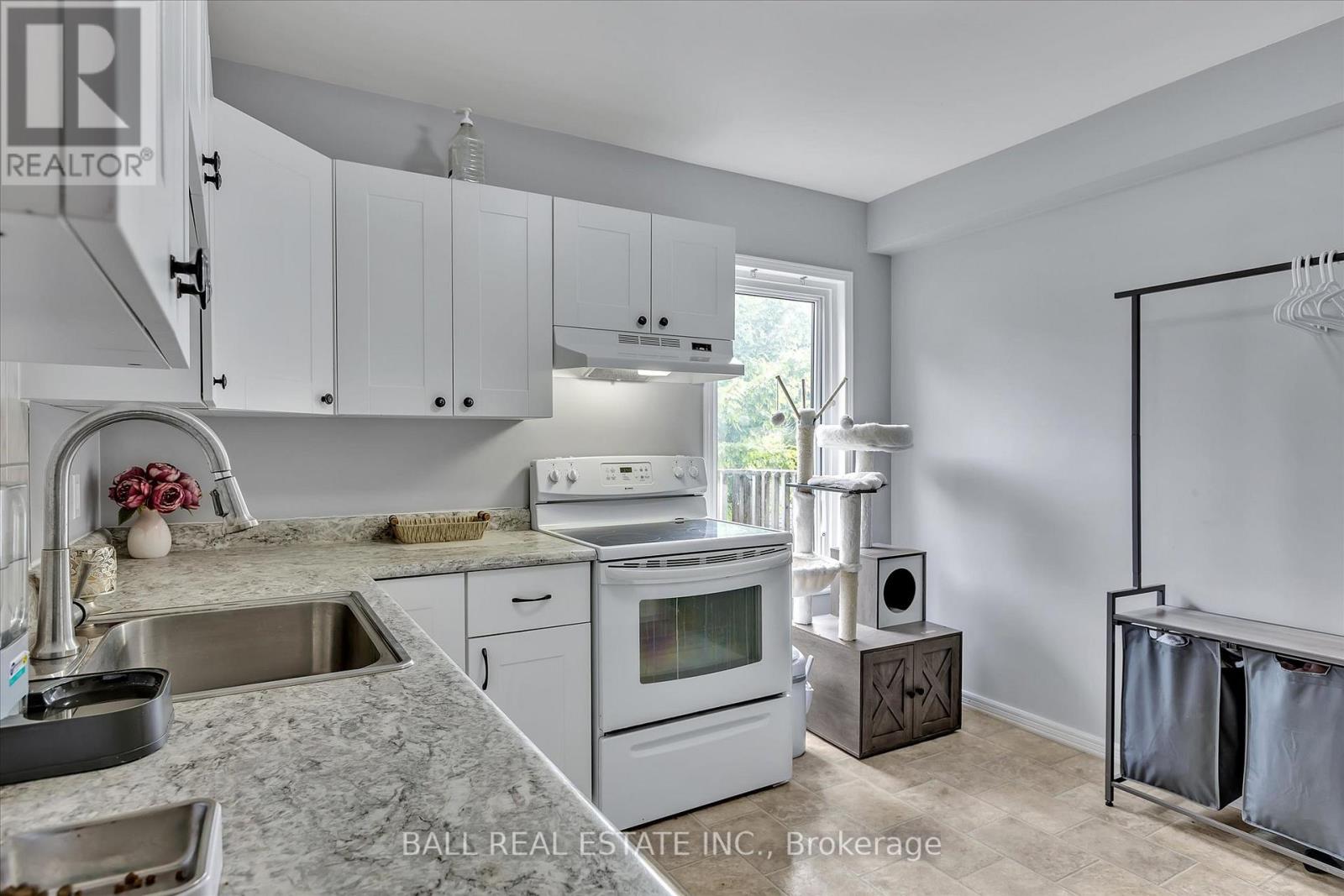 576 Bethune Street, Peterborough Central (North), Ontario  K9H 3Z8 - Photo 31 - X12206343