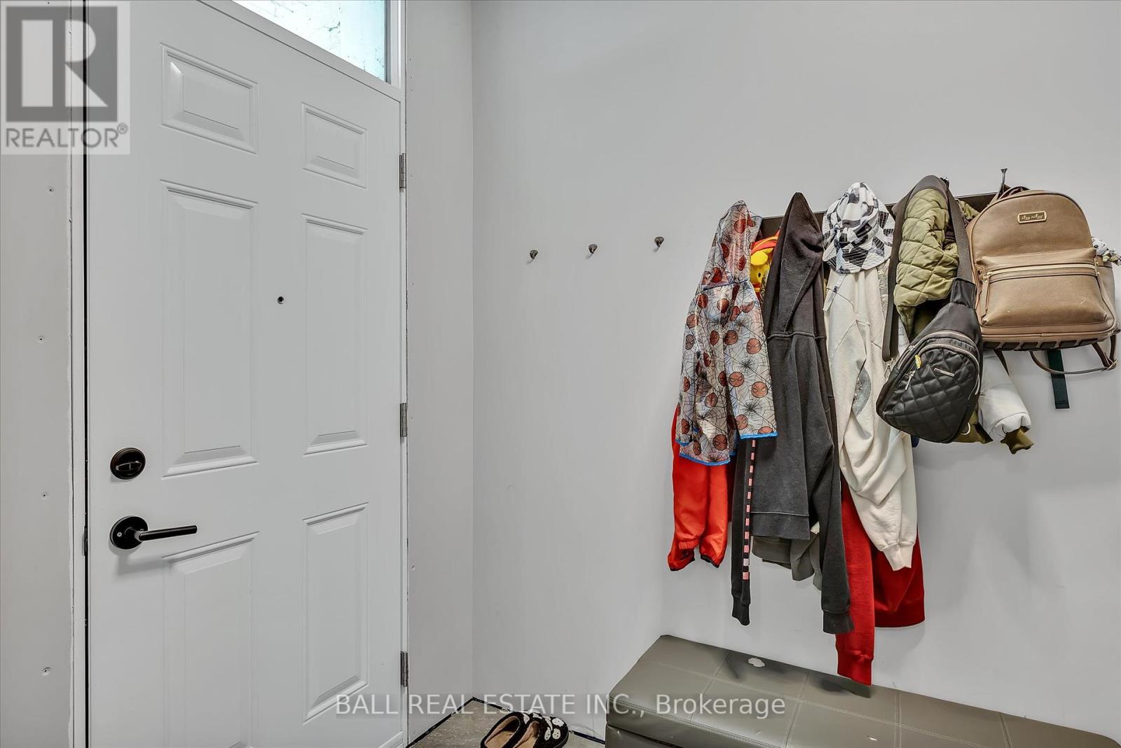 576 Bethune Street, Peterborough Central (North), Ontario  K9H 3Z8 - Photo 6 - X12206343