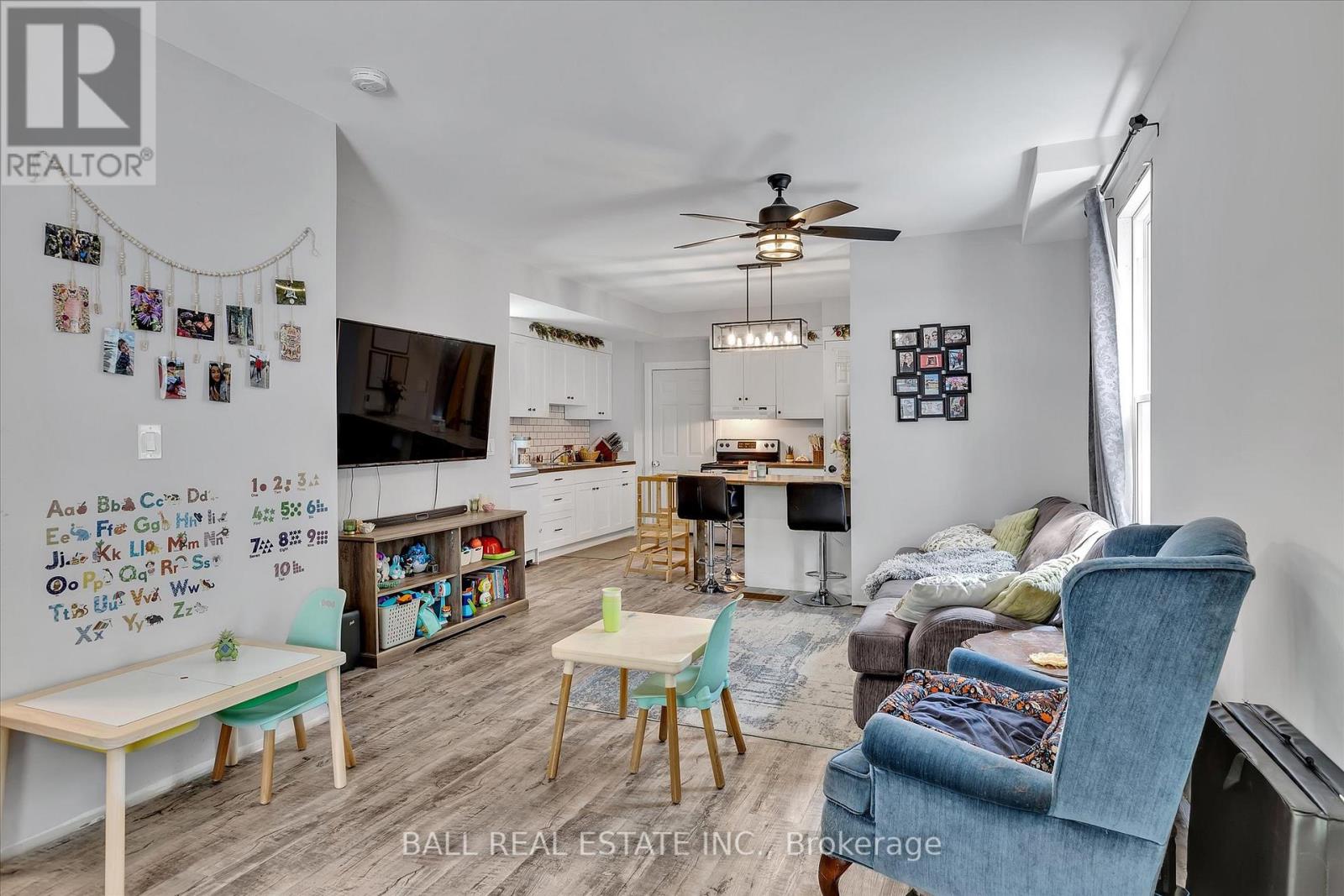 576 Bethune Street, Peterborough Central (North), Ontario  K9H 3Z8 - Photo 8 - X12206343