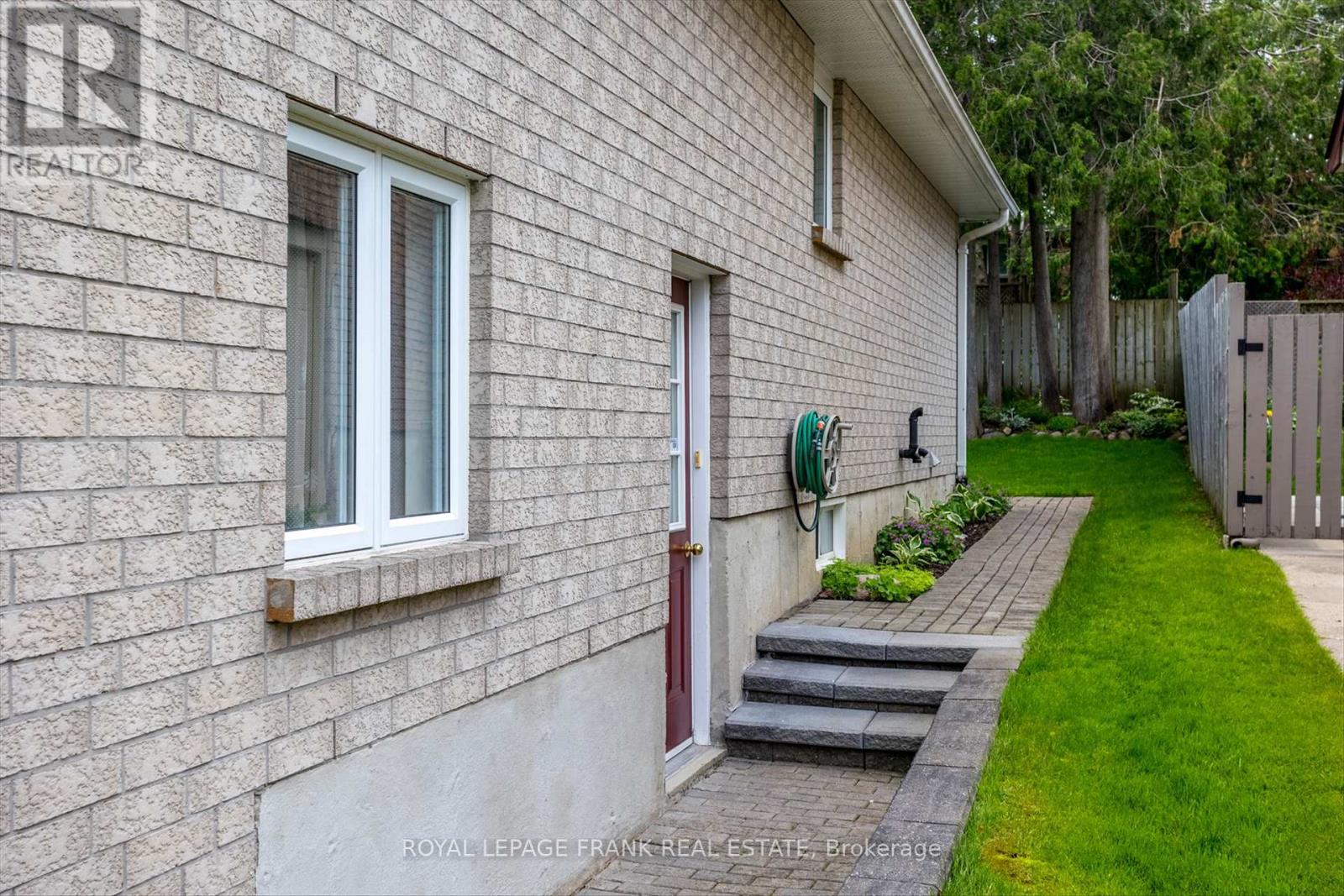 1083 Danita Boulevard, Peterborough West (North), Ontario  K9J 7K7 - Photo 43 - X12206355