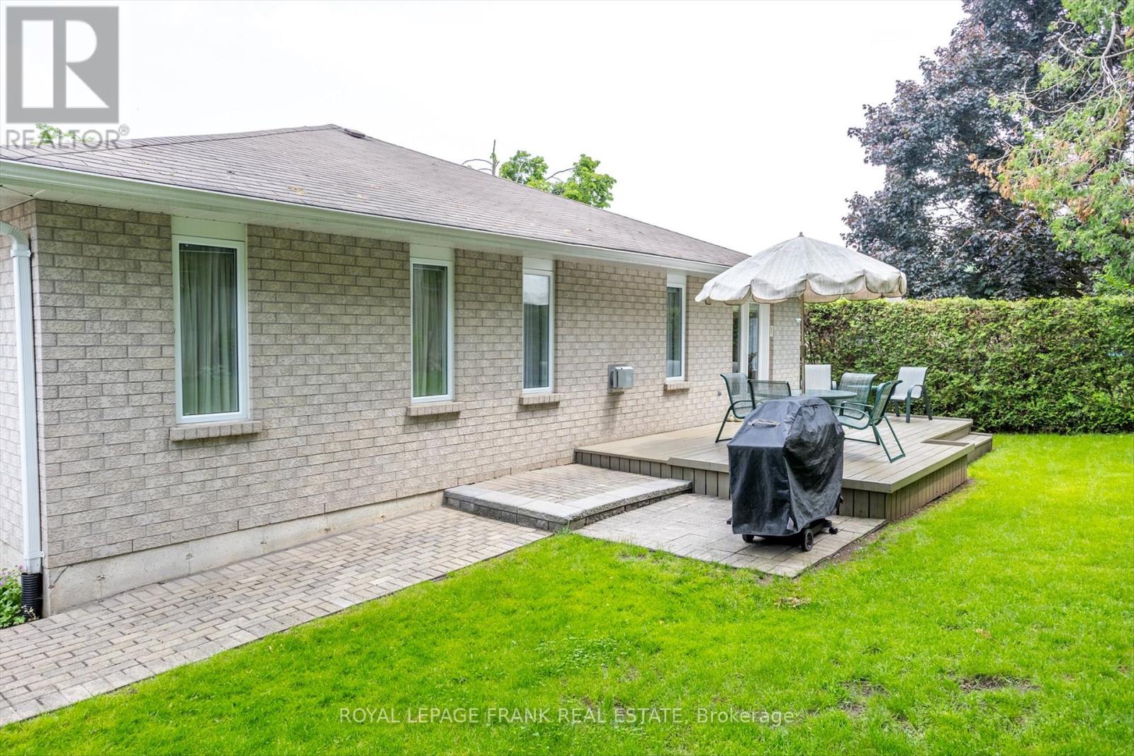 1083 Danita Boulevard, Peterborough West (North), Ontario  K9J 7K7 - Photo 45 - X12206355