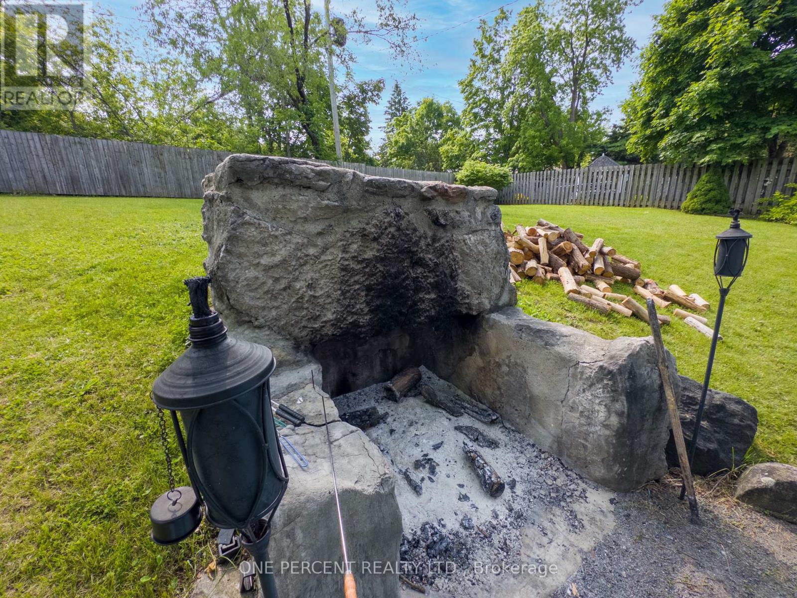 155 Cromwell Street, Trent Hills (Campbellford), Ontario  K0L 1L0 - Photo 10 - X12206114