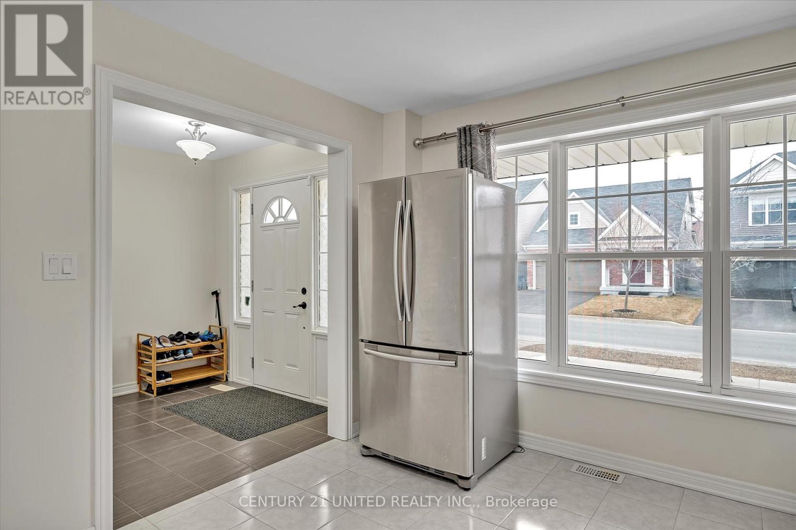 561 Grange Way, Peterborough North (North), Ontario  K9H 0G7 - Photo 11 - X12206386